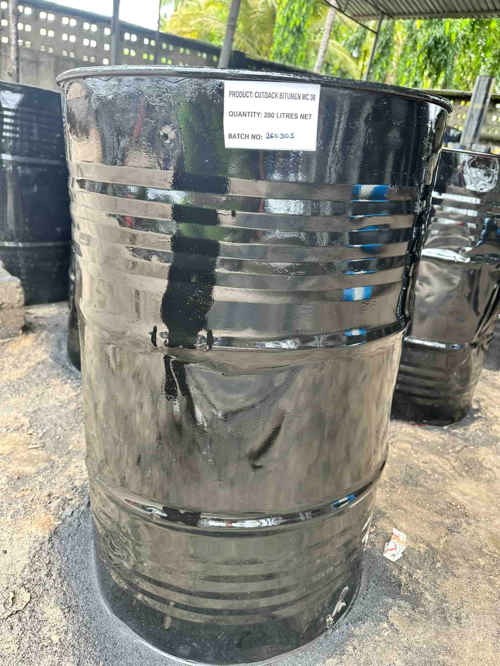 Cutback bitumen application